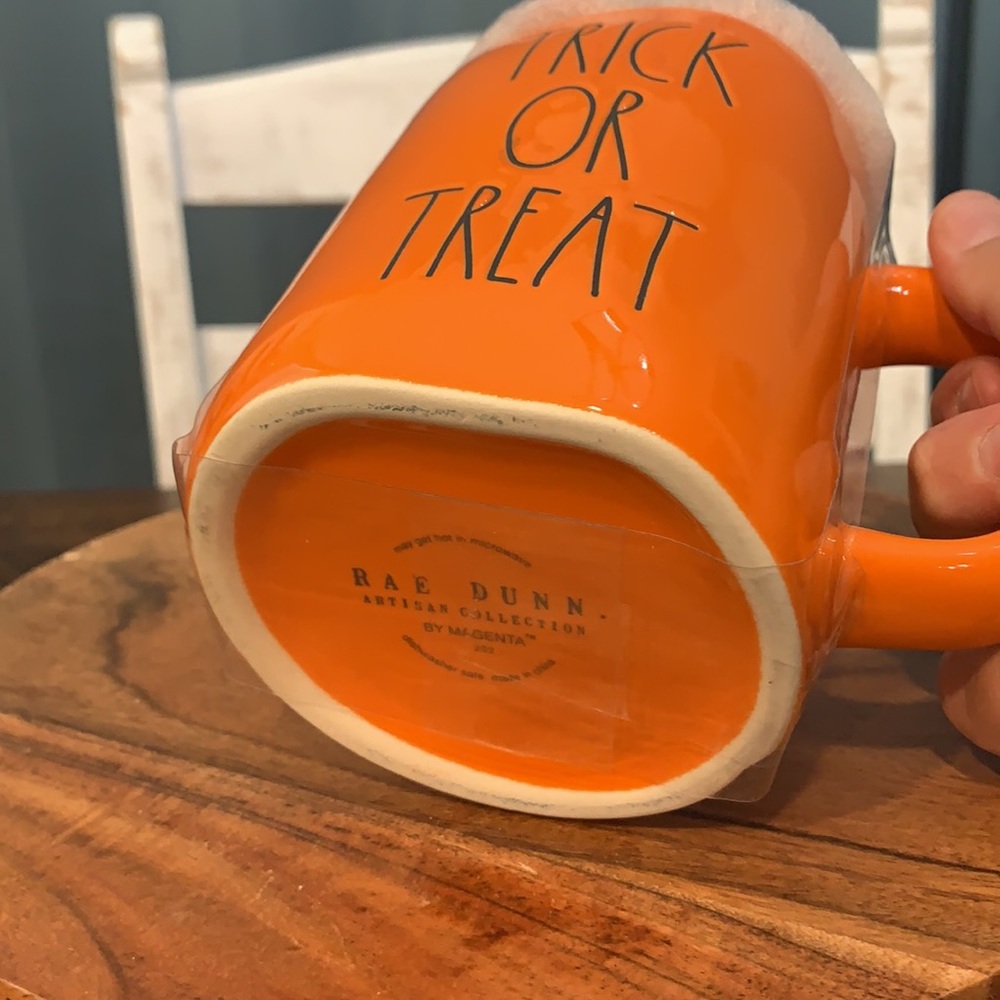 Trick or treat topper mug - Picture 2 of 4